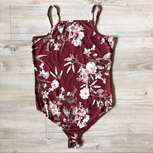 🐮2/$15 Floral Bodysuit